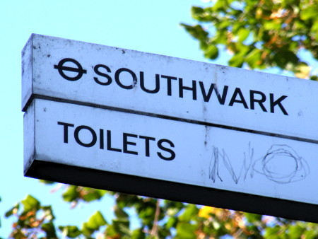 Bankside public toilets signpost