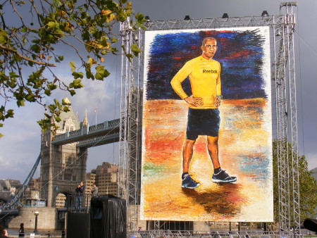 Lewis Hamilton portrait in Potters Fields Park