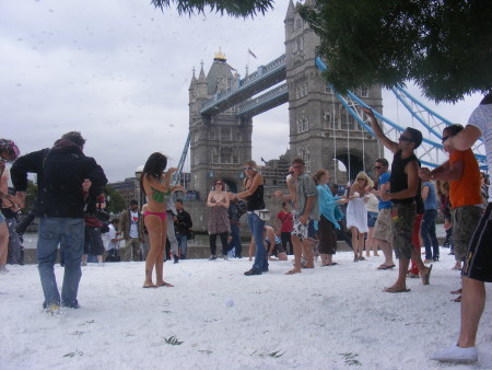 Snowball fight in Potters Fields Park