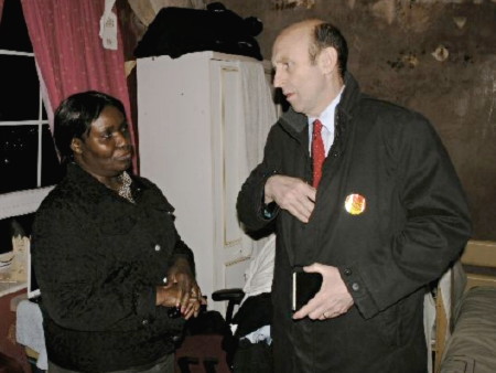 Housing minister John Healey visits Tabard Gardens Estate