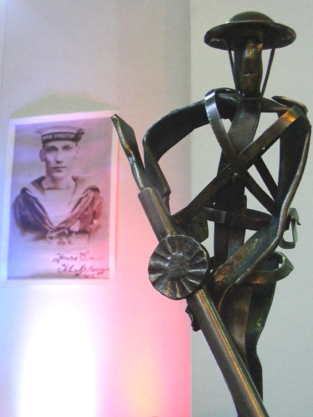 Albert McKenzie: memorial to local war hero planned for Tower Bridge Road