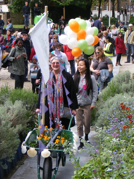 Bankside Birthday Barrows Parade celebrates local green spaces