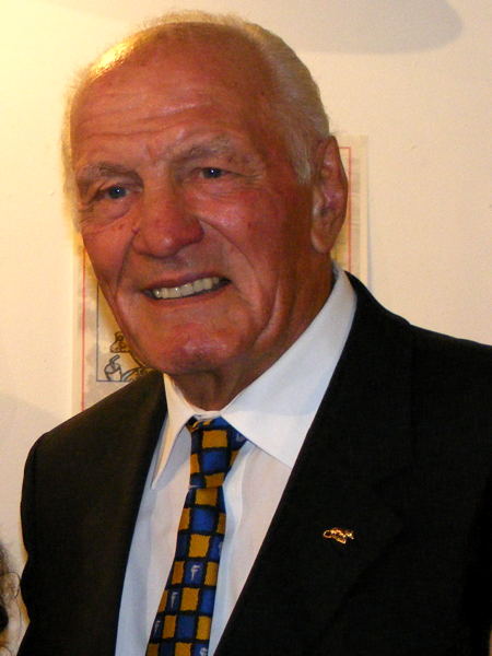 Sir Henry Cooper at the Thomas a Becket in 2006