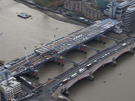 Blackfriars Station Bankside entrance proves a hit with passengers