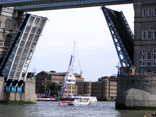 Round the world yacht race competitors set off from Tower Bridge