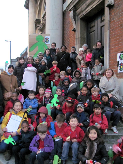 Hundreds back campaign for better crossings on Borough High Street