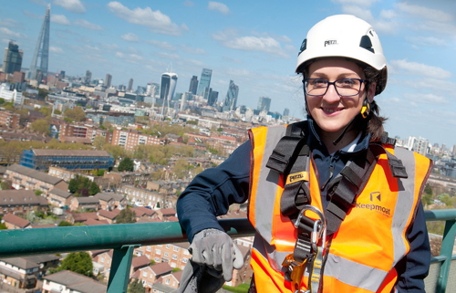 Avondale Square abseilers raise hundreds for local charity