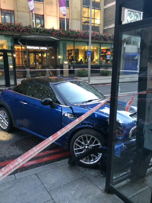 Police car in Southwark Street collision