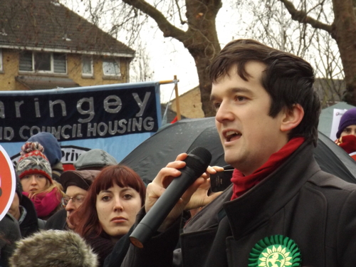 Hundreds join March for Homes from Elephant & Castle to City Hall