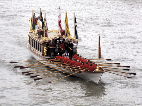 Thames flotilla celebrates Queen’s record-breaking reign