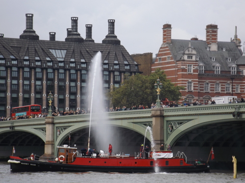 Thames flotilla celebrates Queen’s record-breaking reign