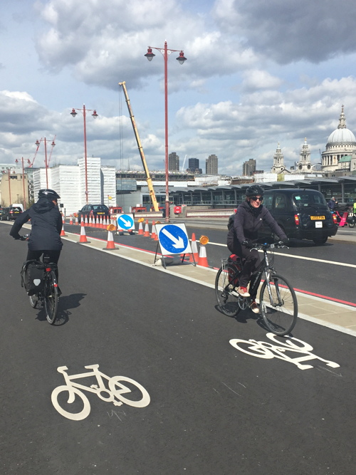 Cycle Superhighway 6 across Blackfriars Bridge now open in full