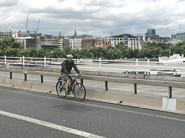 Blackfriars Bridge latest river crossing to get security barriers