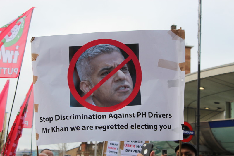 Minicab drivers hold congestion charge demo in Blackfriars Road