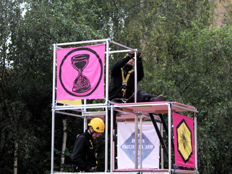 Extinction Rebellion activists stage climate protest on Bankside