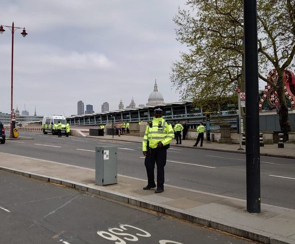 Eight arrested on river bridges as special constables join Met op