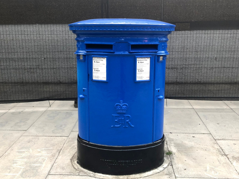 'Thank you NHS' - post box outside St Thomas' Hospital turns blue