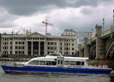 Sky Clipper at Southwark Bridge