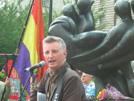 Billy Bragg performed at the 2007 ceremony