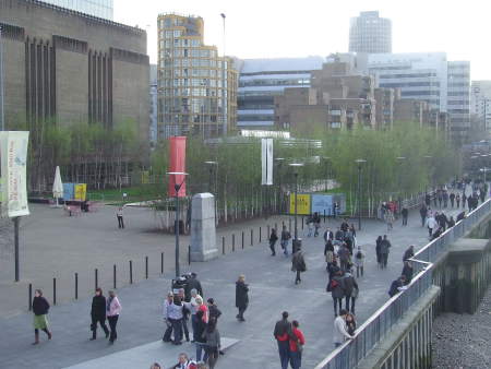 Bankside riverside walkway